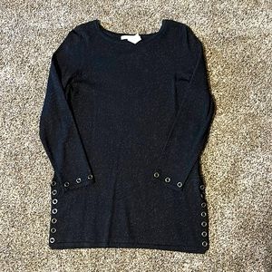 Black Top Grommet Detail